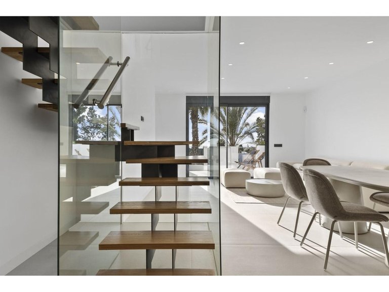 Apartment for Sale in El Paraiso, Malaga 5