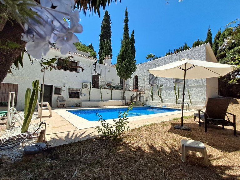 Villa for Sale in Calahonda, Malaga 37