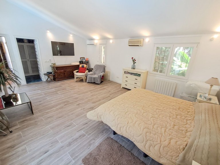 Villa for Sale in Calahonda, Malaga 5