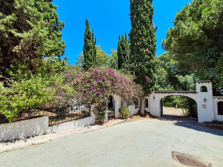 Villa for Sale in Calahonda, Malaga 8