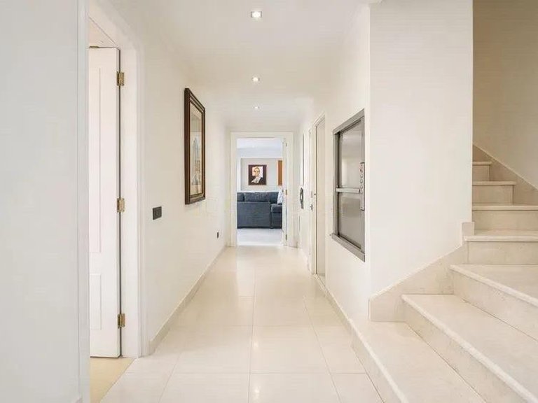 Villa for Sale in Málaga, Malaga 14