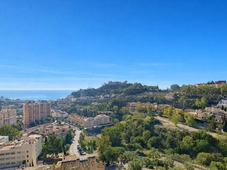Villa for Sale in Málaga, Malaga 3