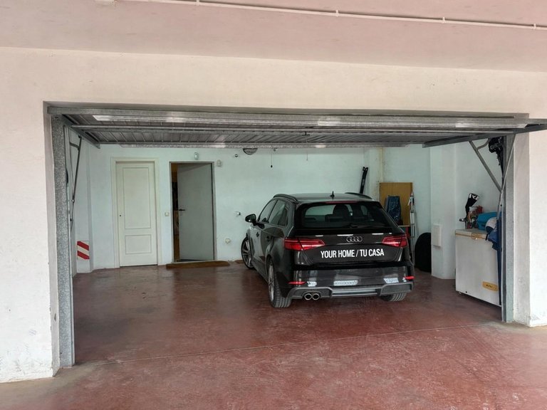 Villa for Sale in Málaga, Malaga 35