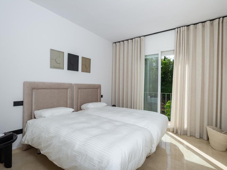 Apartment for Sale in La Quinta, Malaga 19