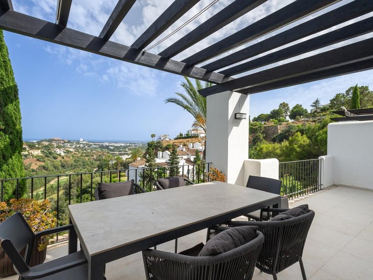 Apartment for Sale in La Quinta, Malaga 2