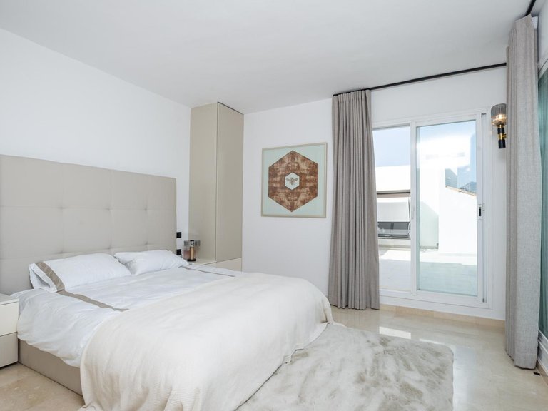 Apartment for Sale in La Quinta, Malaga 22