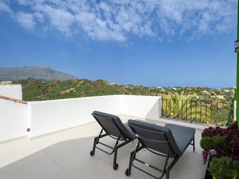 Apartment for Sale in La Quinta, Malaga 24