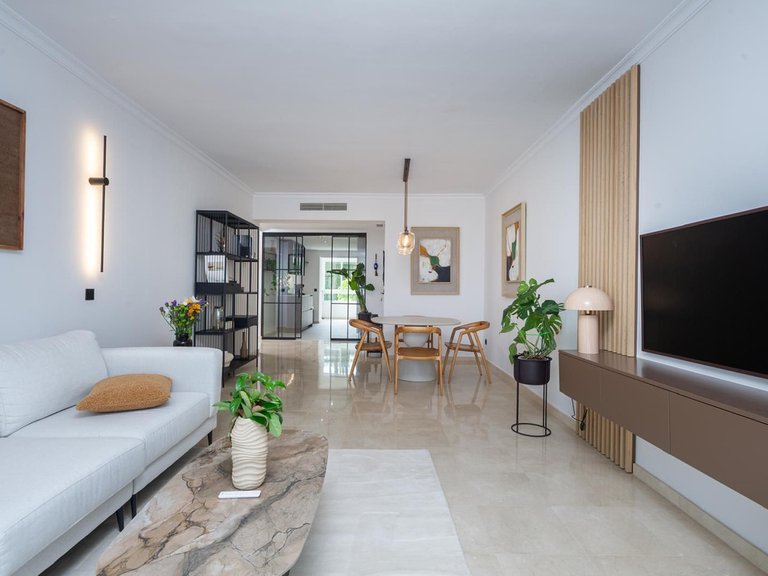 Apartment for Sale in La Quinta, Malaga 26