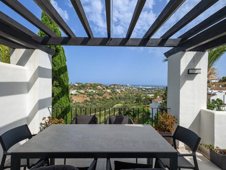 Apartment for Sale in La Quinta, Malaga 27