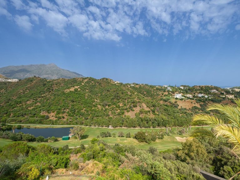 Apartment for Sale in La Quinta, Malaga 28