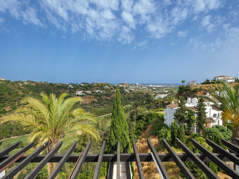 Apartment for Sale in La Quinta, Malaga 34