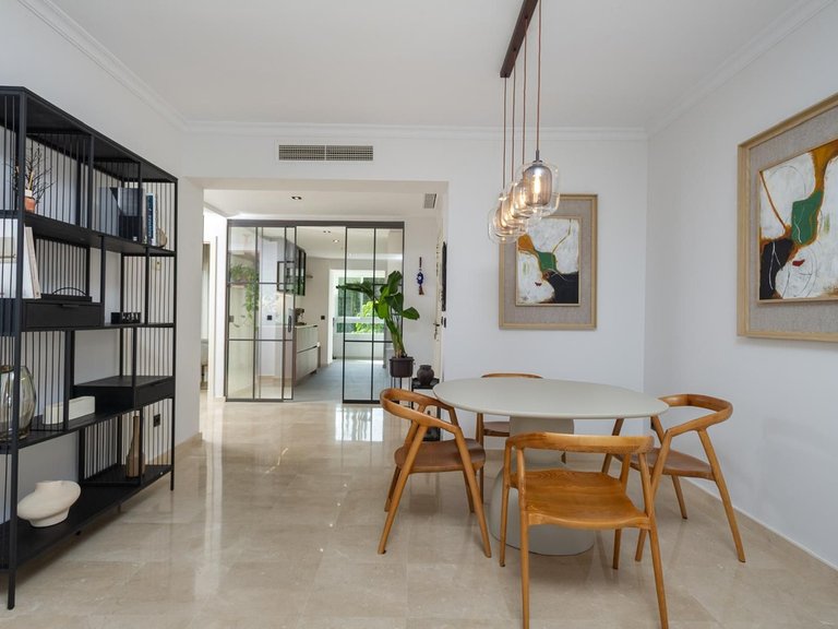 Apartment for Sale in La Quinta, Malaga 4