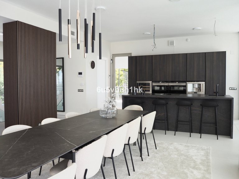 Villa for Sale in Benalmadena, Malaga 12