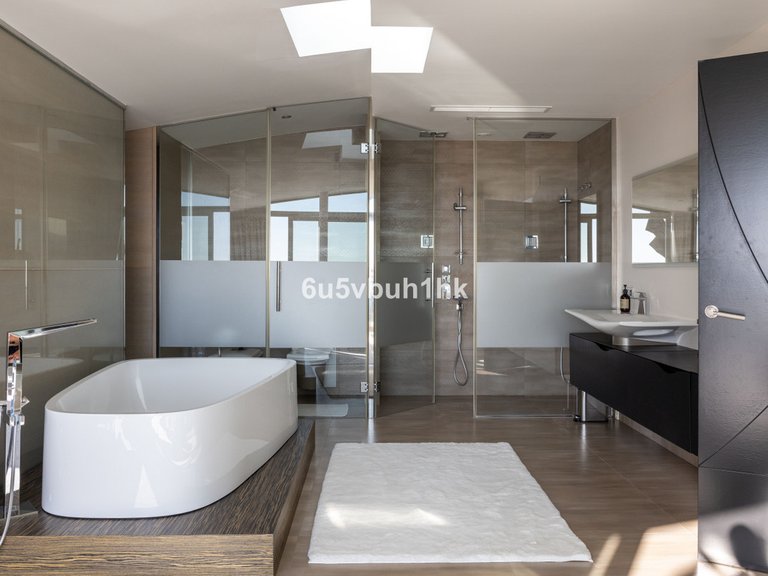 Villa for Sale in Benalmadena, Malaga 36