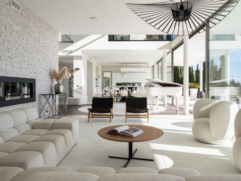 Villa for Sale in Benalmadena, Malaga 4