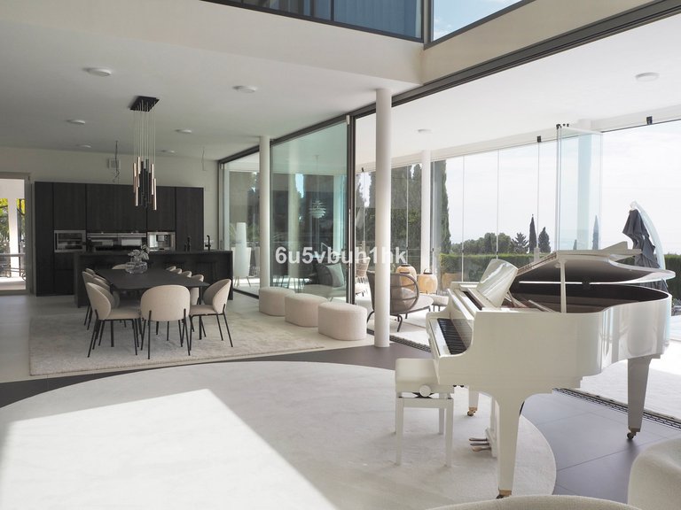 Villa for Sale in Benalmadena, Malaga 7