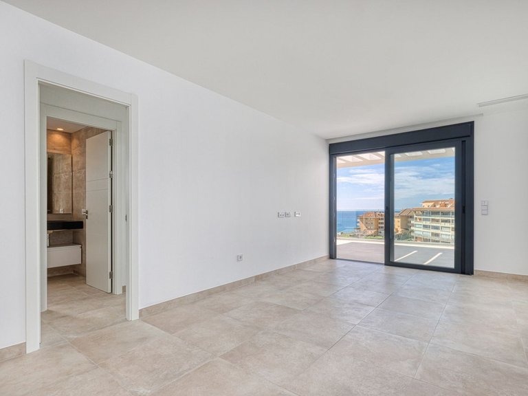 Apartment for Sale in Higueron, Malaga 11