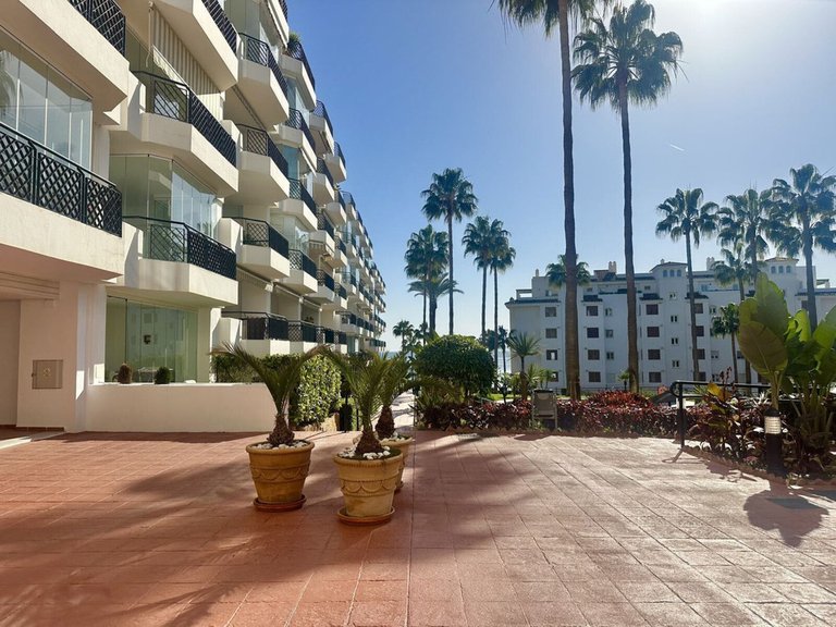 Apartment for Sale in Calahonda, Malaga 54