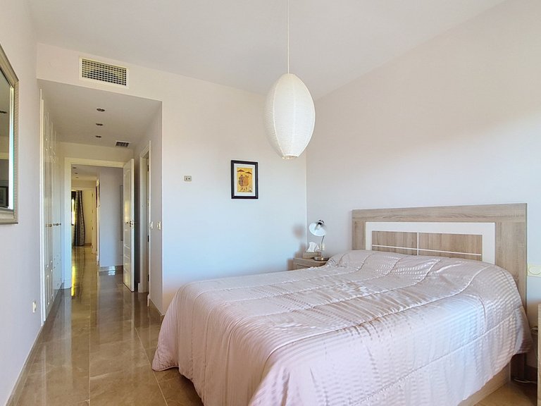 Apartment for Sale in La Duquesa, Malaga 9