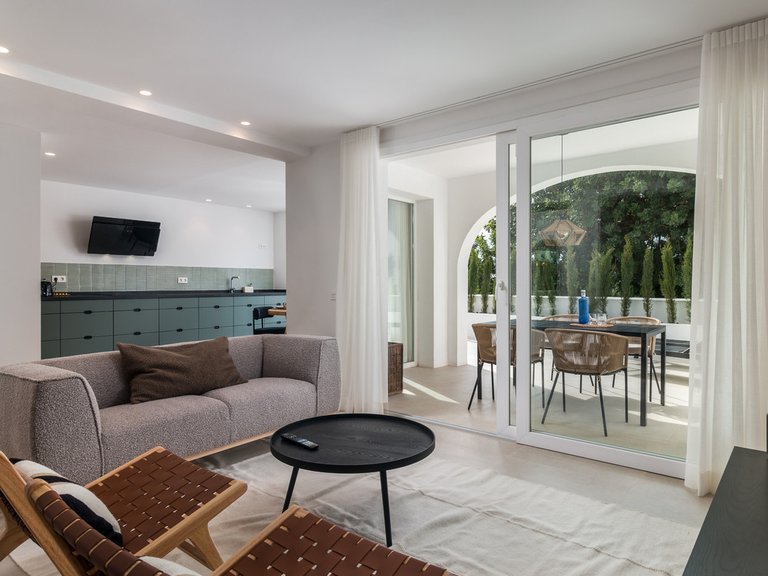 Villa for Sale in Istán, Malaga 2