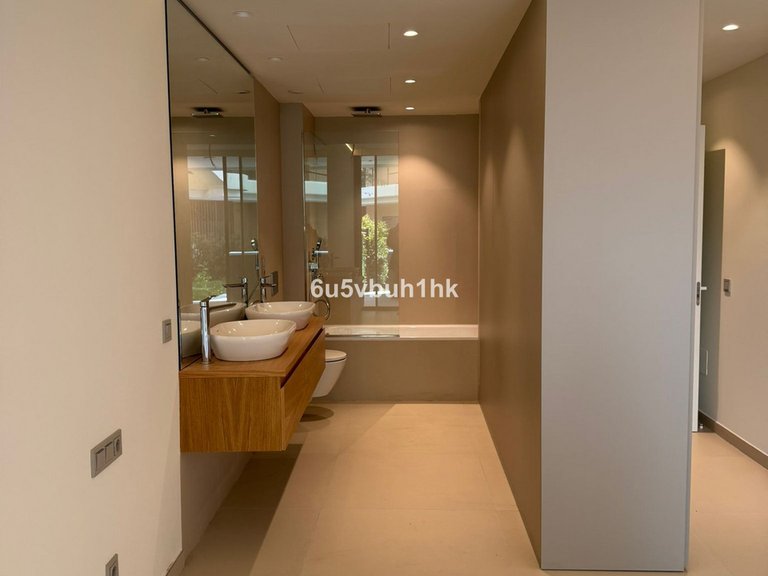 Apartment for Sale in Fuengirola, Malaga 14