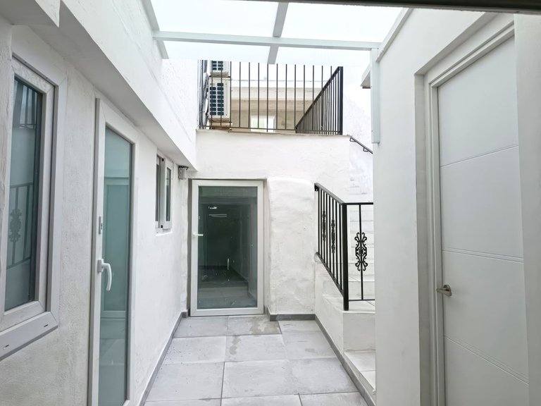 Villa for Sale in Alhaurín El Grande, Malaga 1