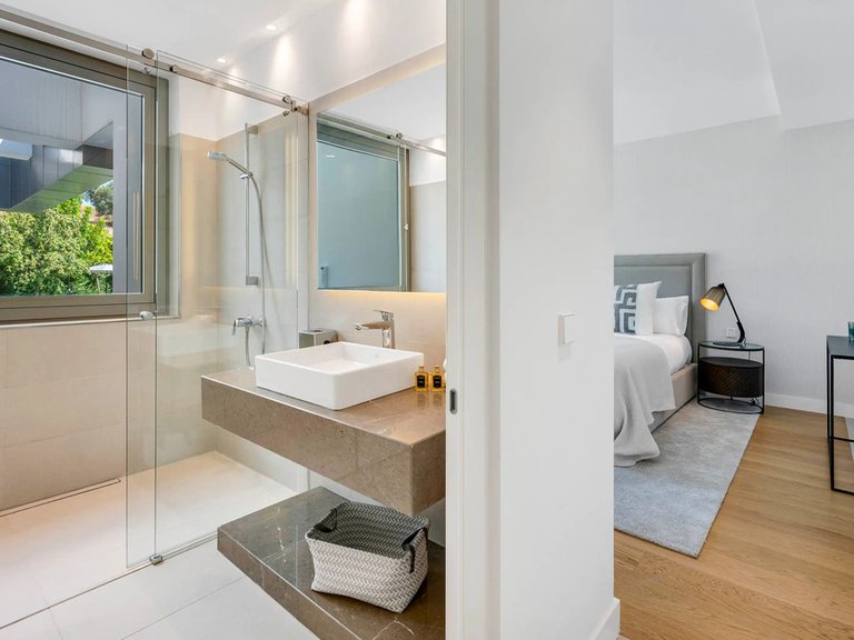 Villa for Sale in El Paraiso, Malaga 21