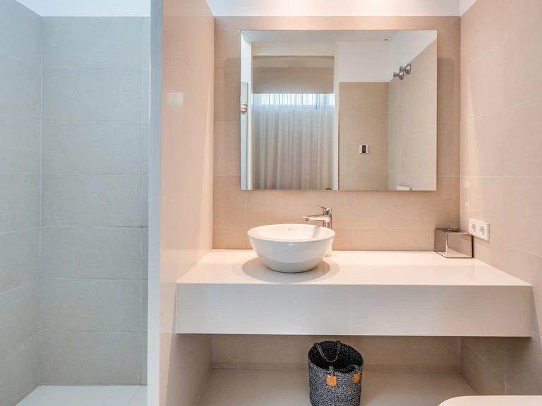 Villa for Sale in El Paraiso, Malaga 22