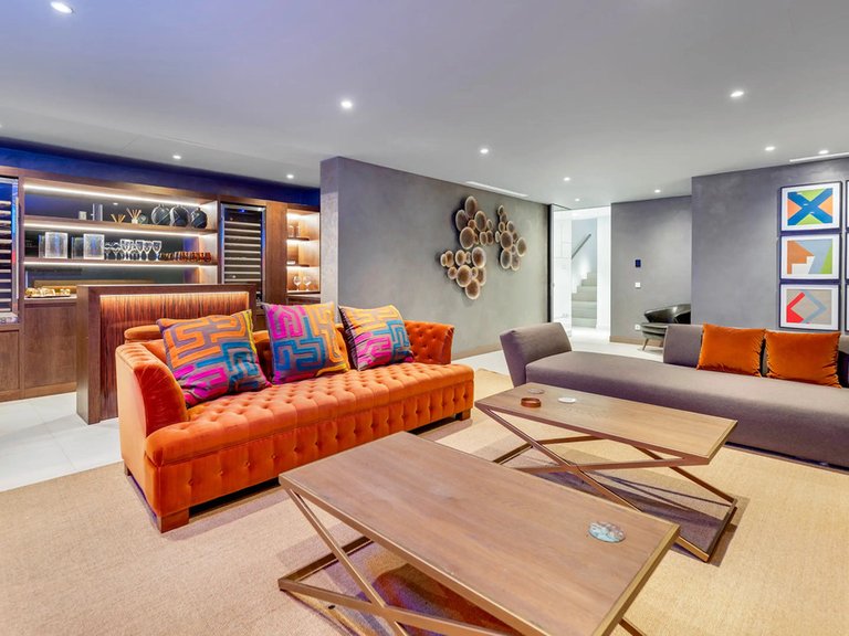 Villa for Sale in El Paraiso, Malaga 23
