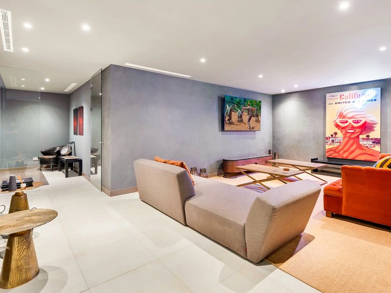 Villa for Sale in El Paraiso, Malaga 24