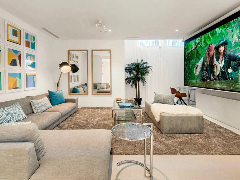 Villa for Sale in El Paraiso, Malaga 26