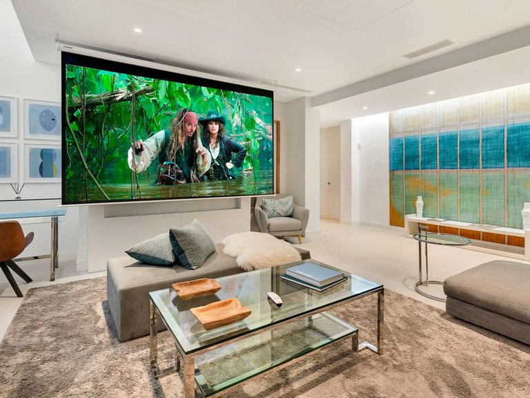Villa for Sale in El Paraiso, Malaga 28