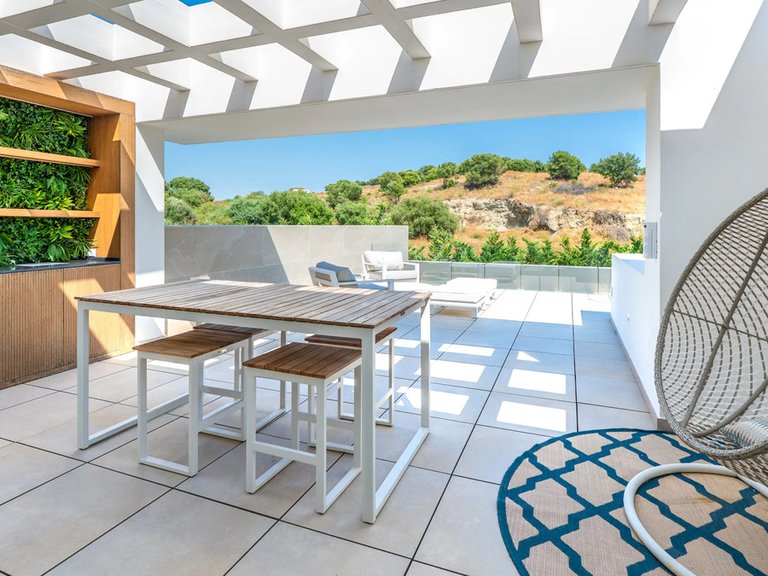 Villa for Sale in El Paraiso, Malaga 35