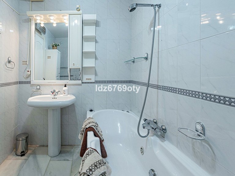 Apartment for Sale in Torremuelle, Malaga 27