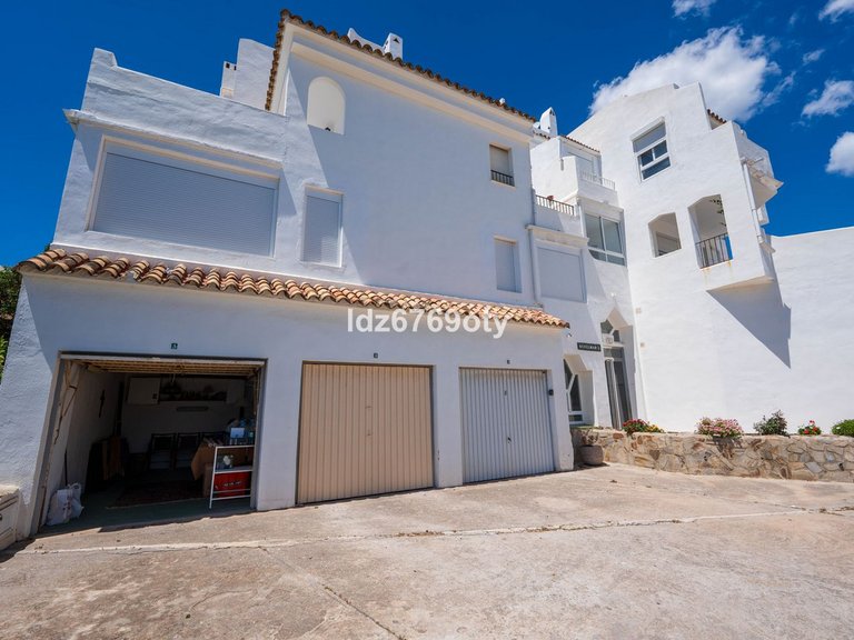 Apartment for Sale in Torremuelle, Malaga 48