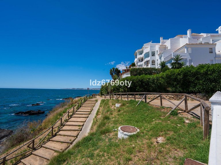 Apartment for Sale in Torremuelle, Malaga 50
