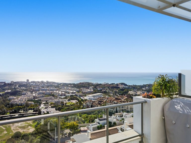 Apartment for Sale in Benalmadena, Malaga 2