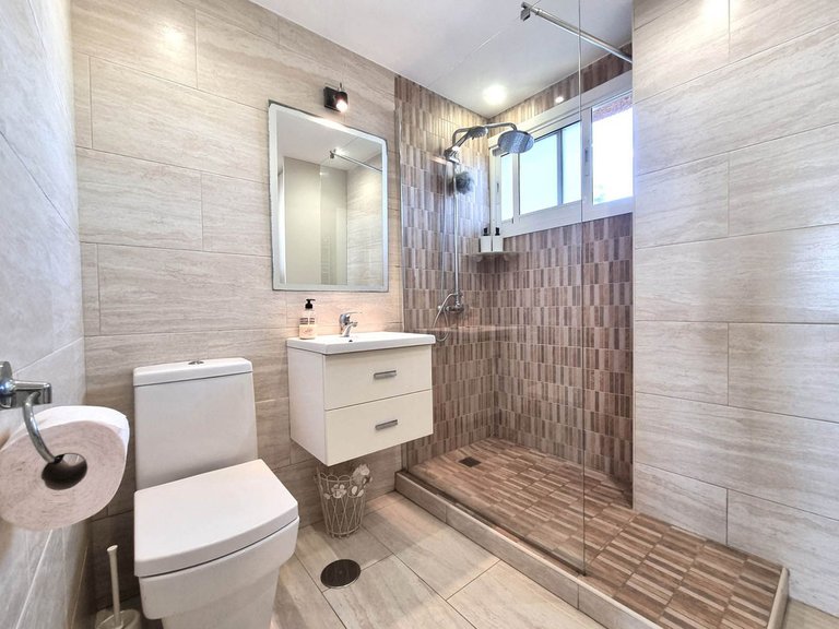 Apartment for Sale in Calahonda, Malaga 11