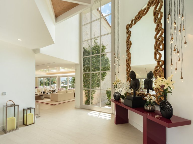 Villa for Sale in Nueva Andalucía, Malaga 29