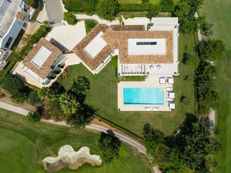 Villa for Sale in Nueva Andalucía, Malaga 47