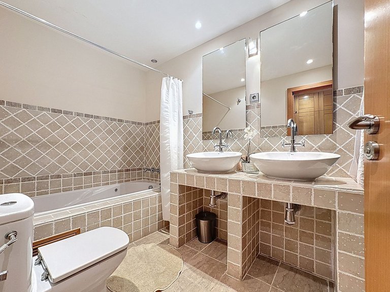Apartment for Sale in Selwo, Malaga 30
