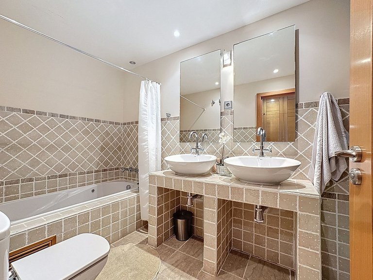 Apartment for Sale in Selwo, Malaga 31