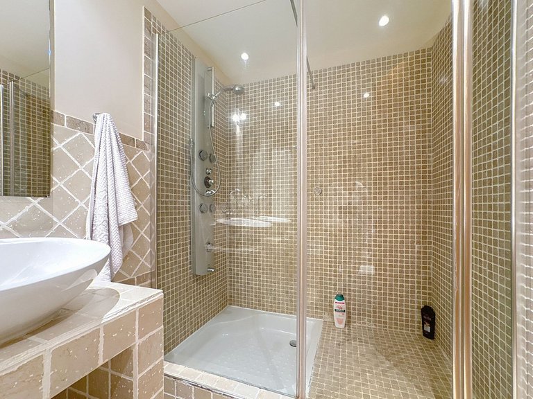 Apartment for Sale in Selwo, Malaga 32