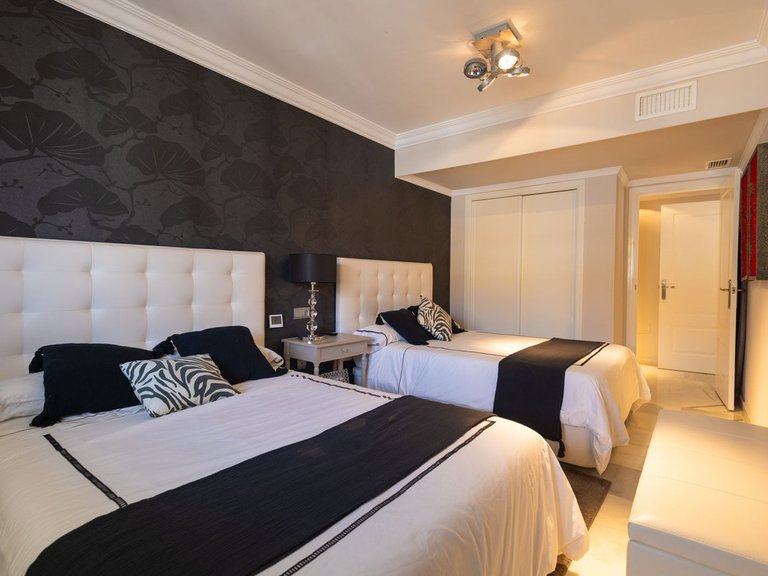 Apartment for Sale in Marbella, Malaga 15