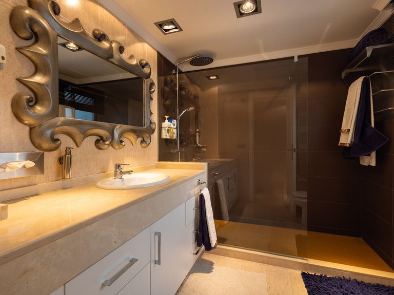 Apartment for Sale in Marbella, Malaga 16