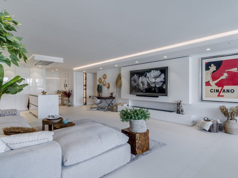 Apartment for Sale in The Golden Mile, Malaga 21