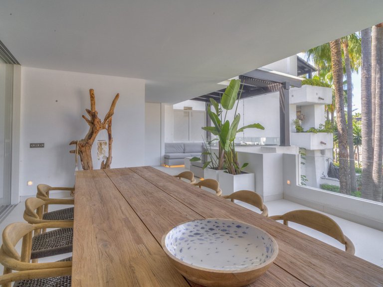 Apartment for Sale in The Golden Mile, Malaga 22
