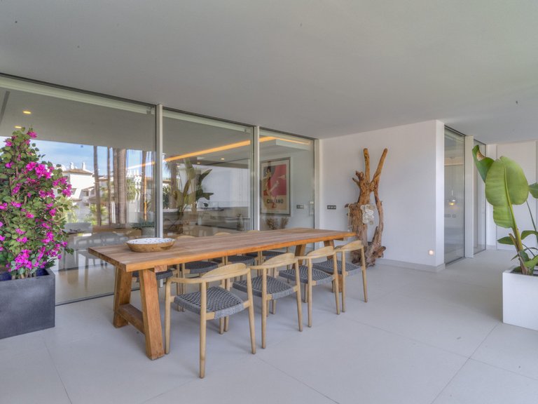 Apartment for Sale in The Golden Mile, Malaga 25