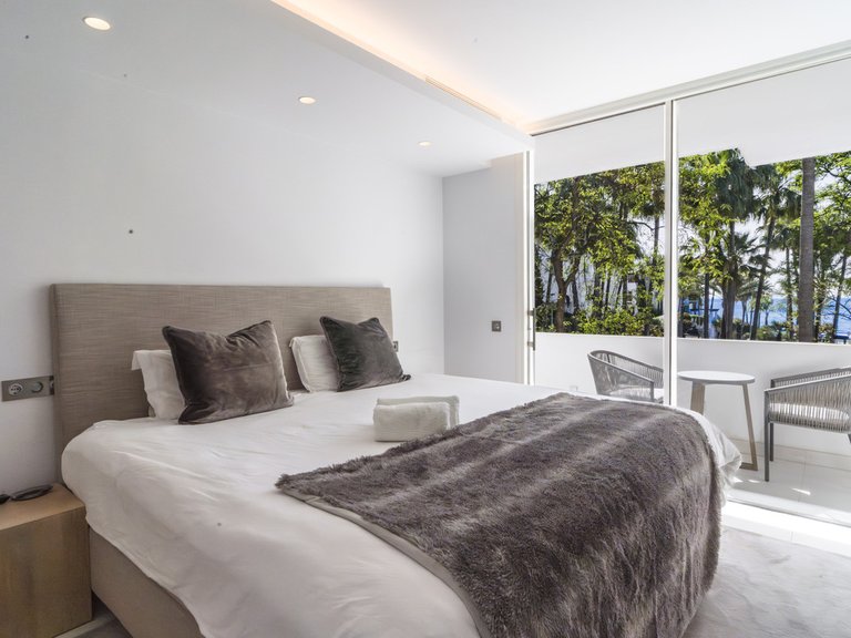 Apartment for Sale in The Golden Mile, Malaga 27