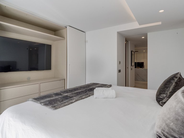 Apartment for Sale in The Golden Mile, Malaga 31